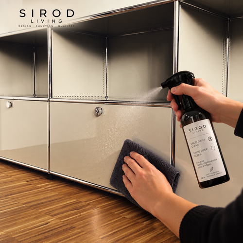 files/SIROD_Moebelpflege_mit_Spray_und_Tuch.png